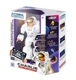 Robot Charlie the Astronaut 3803158